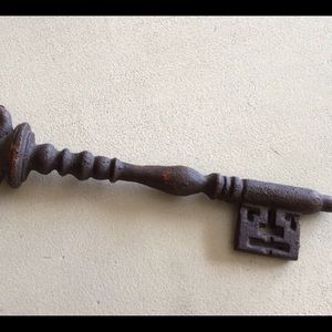 NWT Large Wrought Iron Key